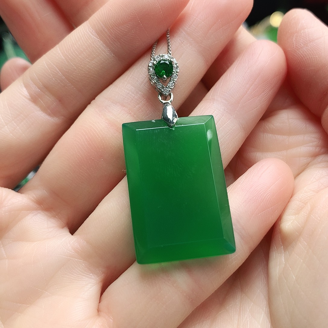 玛瑙/玉髓吊坠未镶嵌