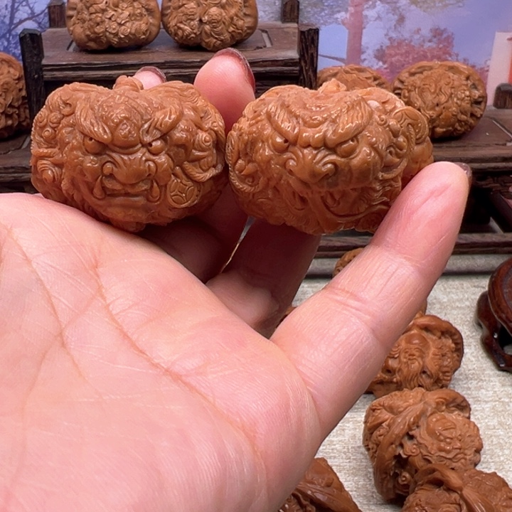 黑***娘核桃把件蛤蟆头貔貅