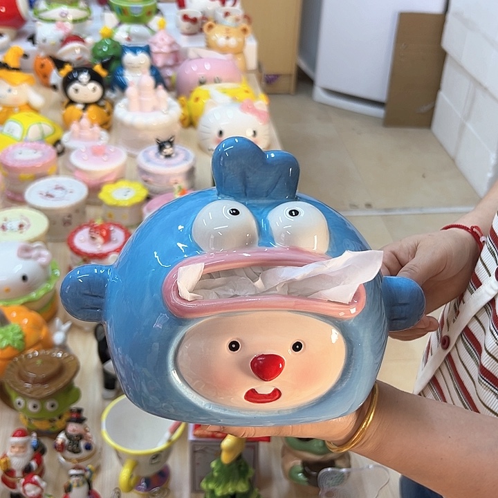 摆件陶瓷艺术家和艺术大师的