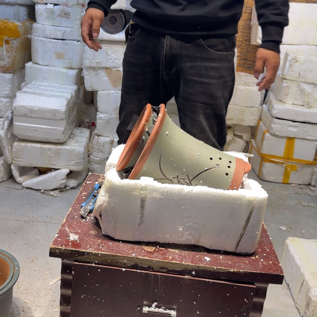 紫砂花盆瑕疵和瑕疵