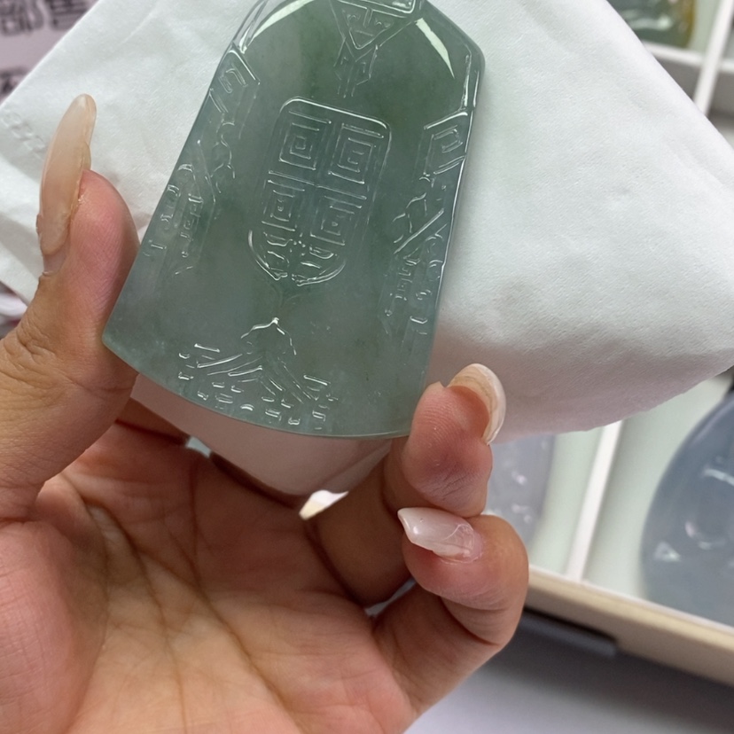 【闪购商品】翡翠颈饰未镶嵌翡翠