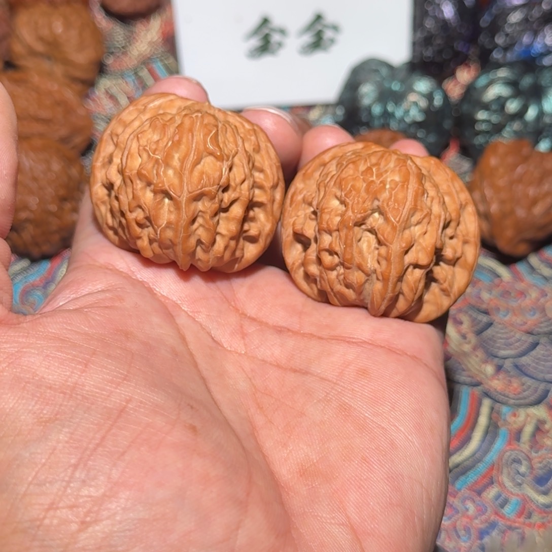 把件文玩核桃2277磨盘，尺寸42 40 35