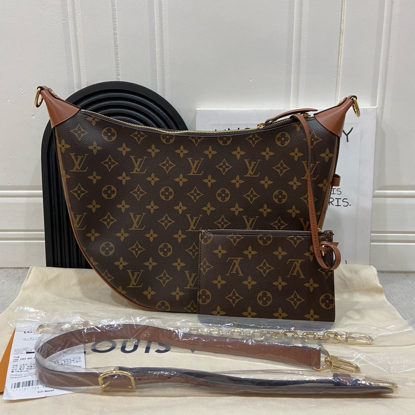 99新 LouisVuitton/路易威登 新款大月亮包loop hobo