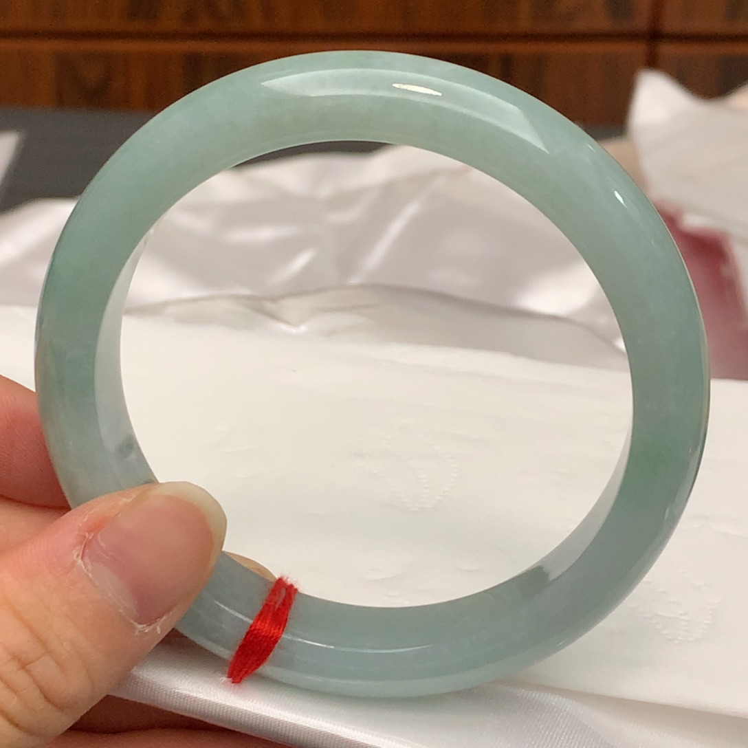 翡翠手镯未镶嵌翡翠手镯未镶嵌60.7圈口