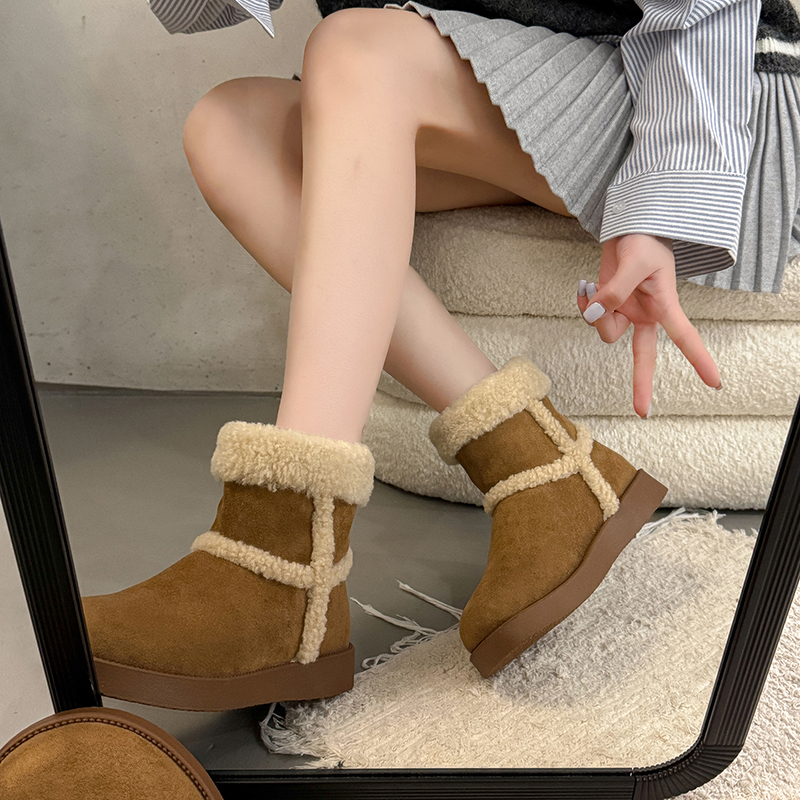 厚底雪地靴女款2025新款冬季短筒软皮复古勃肯短靴保暖棉鞋羊羔毛