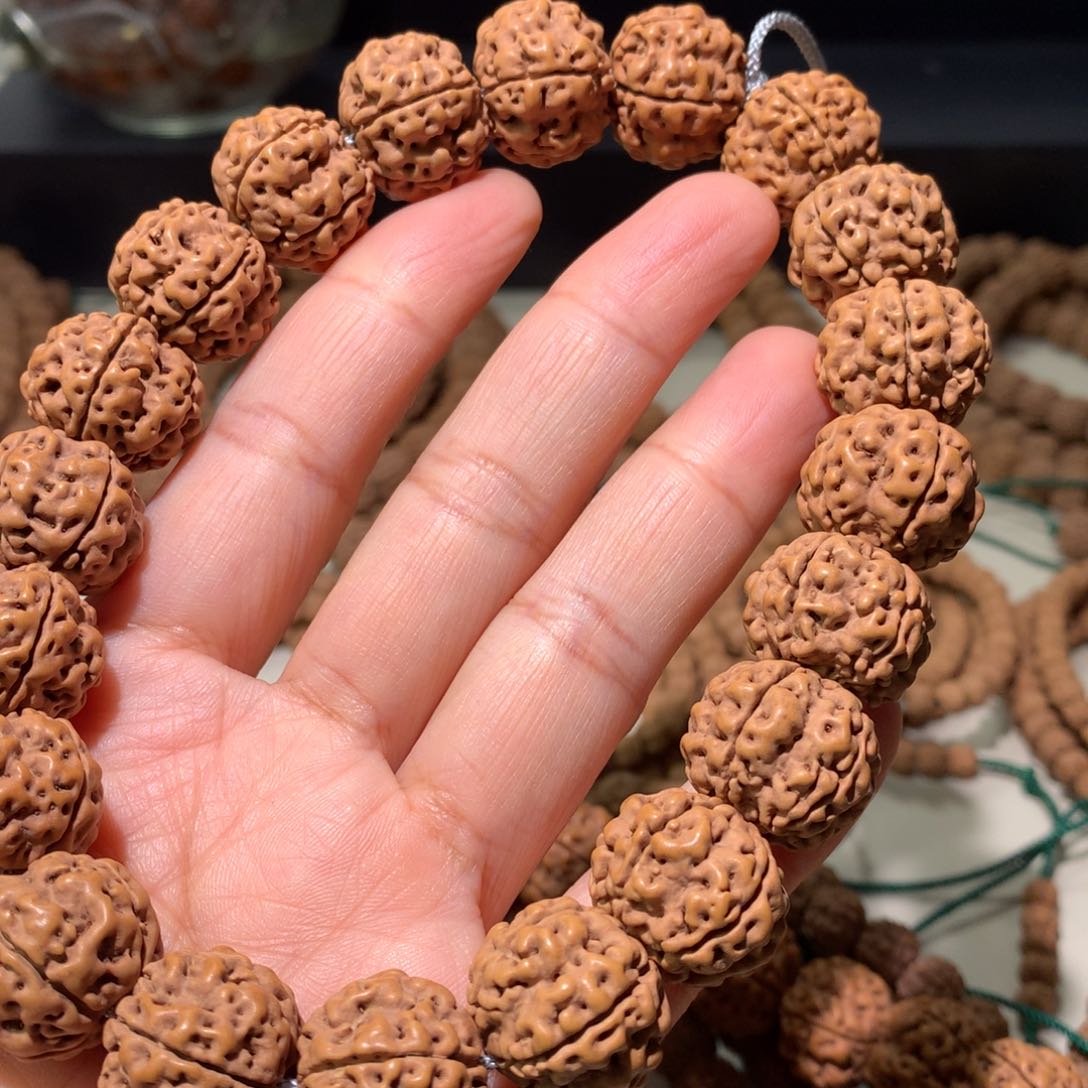 金刚菩提吊坠辉龙胆手串17.8