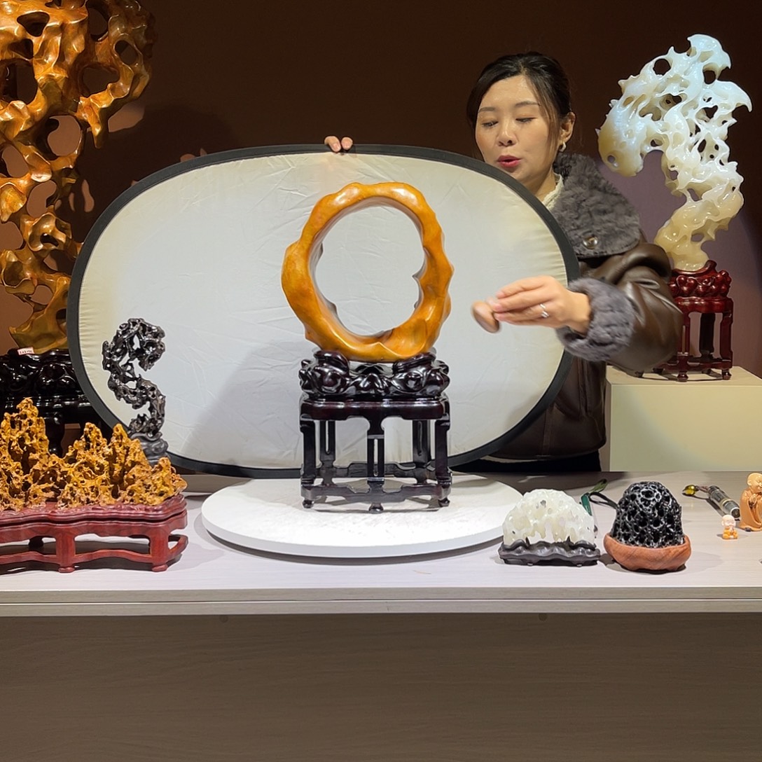 ****文太湖石摆件，高51宽26