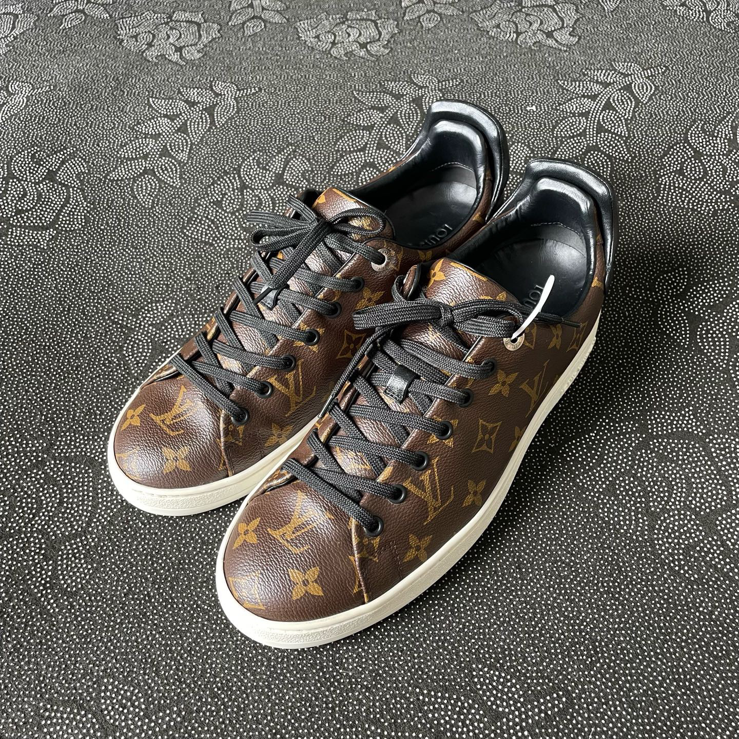 95新 LouisVuitton/路易威登 老花板鞋/41码/无配件