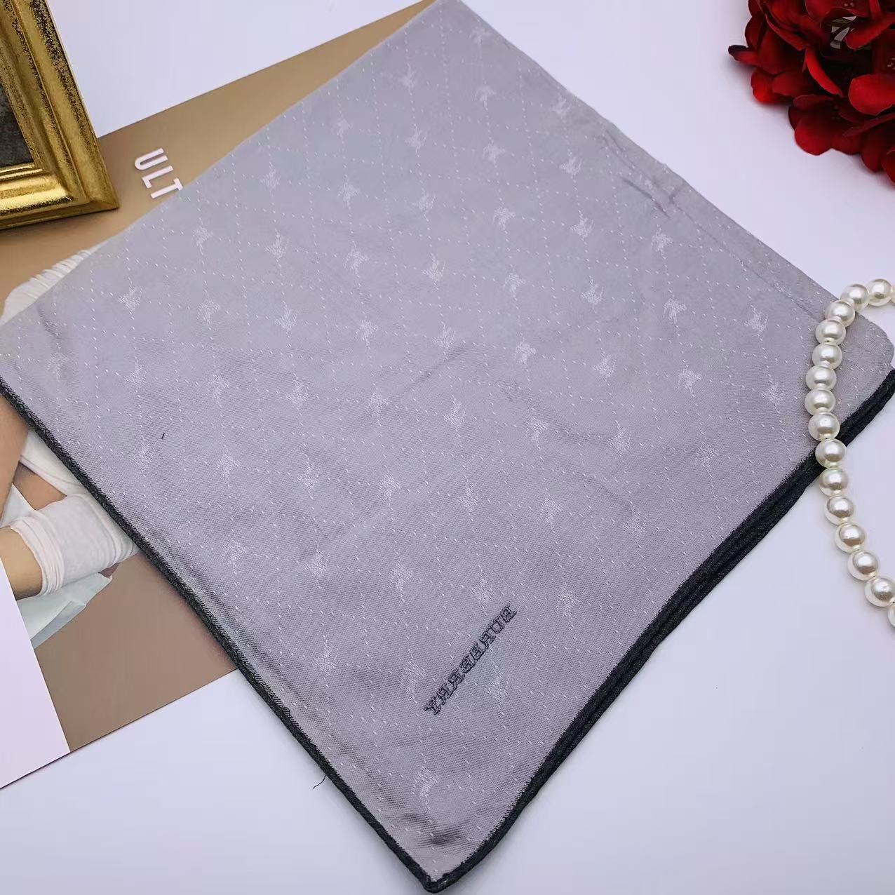 95新 BURBERRY/博柏利 海囤/巴宝莉/丝巾/yy06435