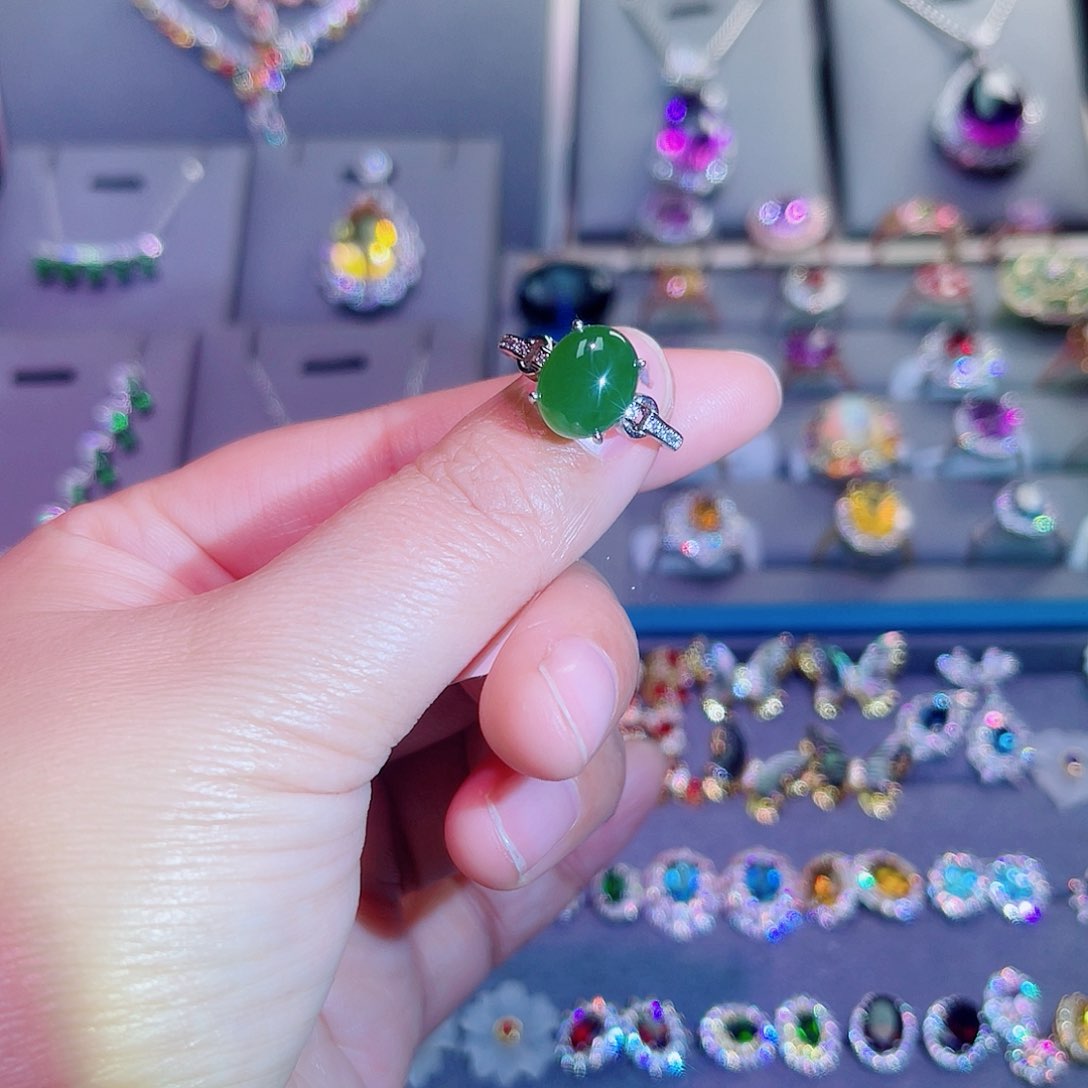 银S925镶嵌戒指和田玉（碧玉）