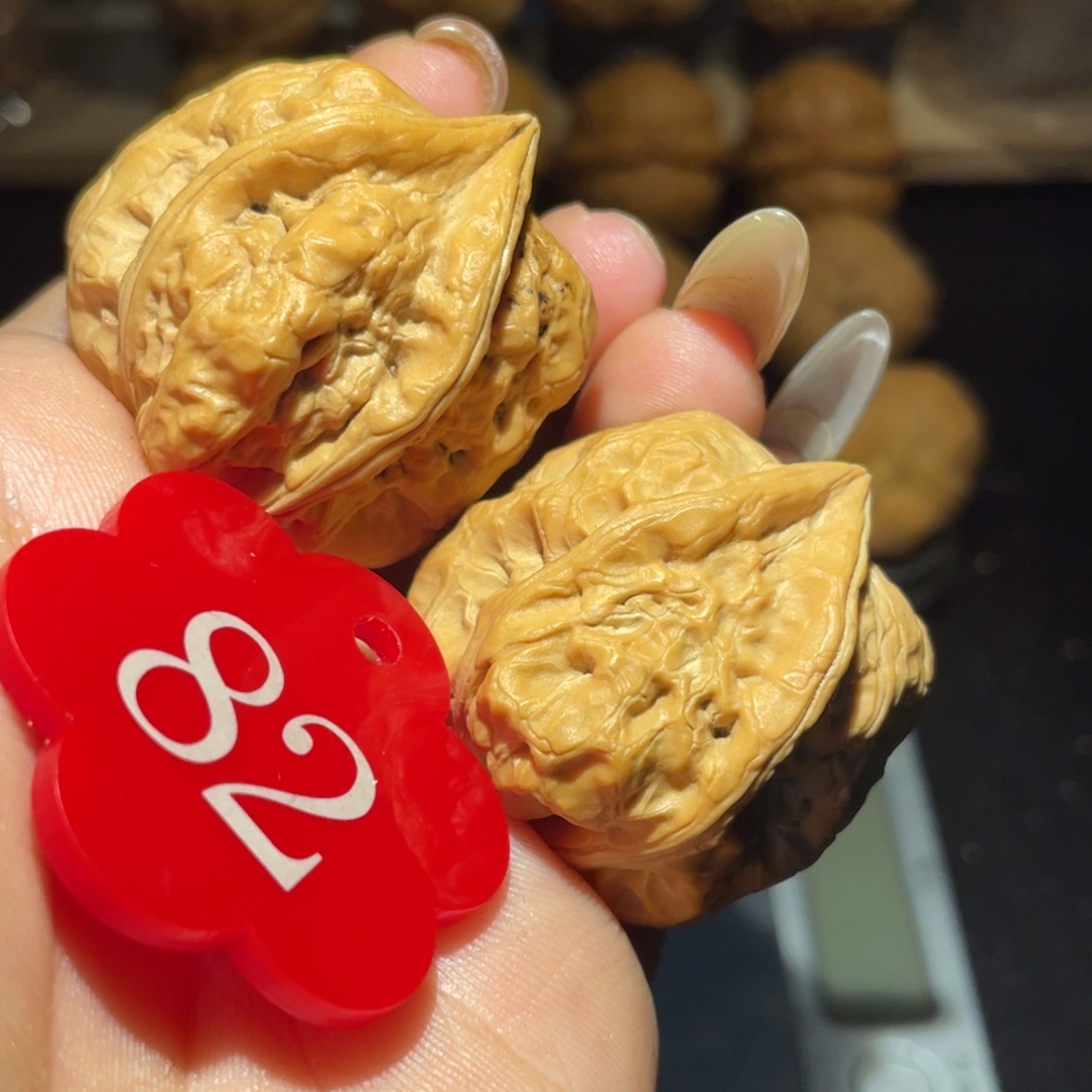 生命35尺寸核桃。  