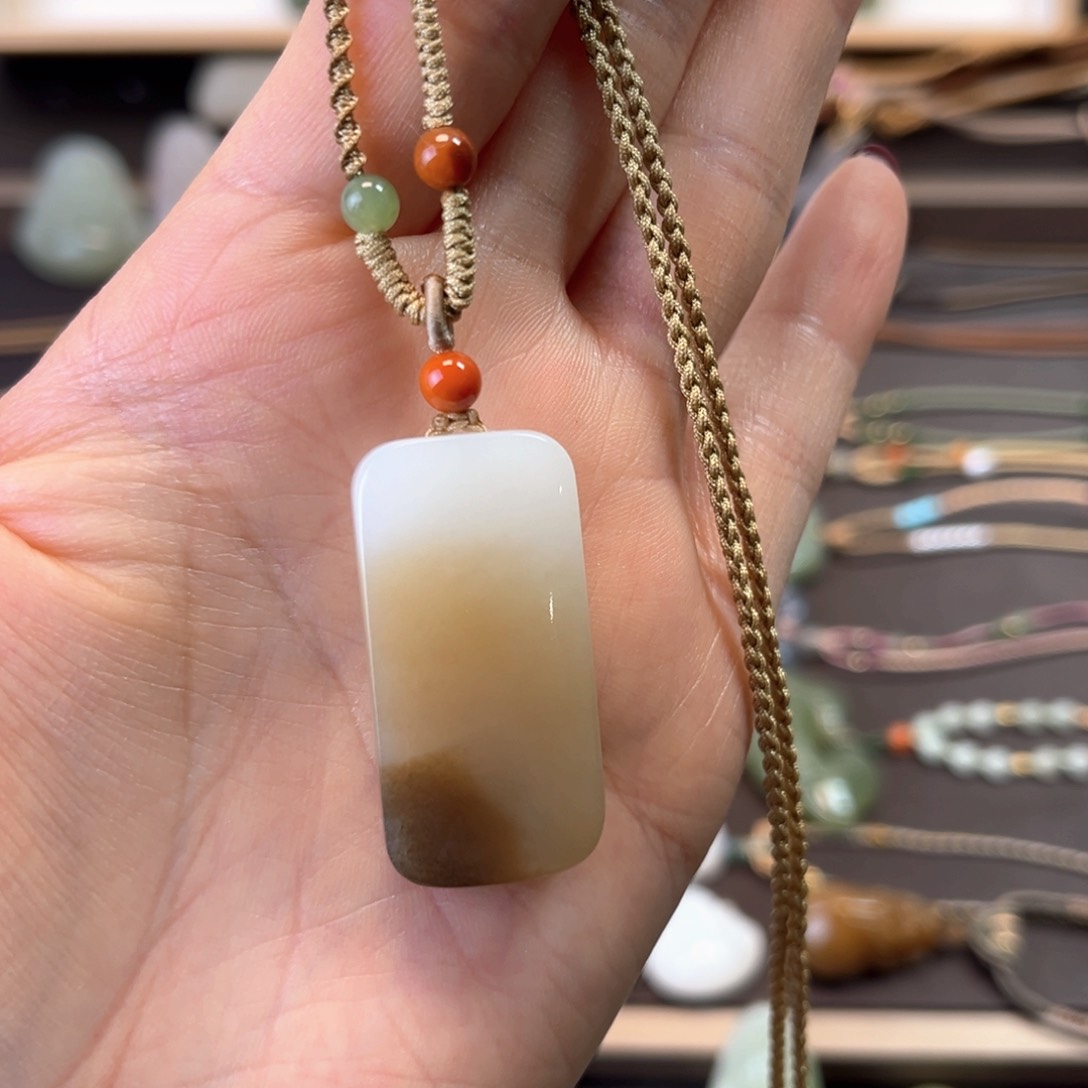 和田玉颈饰未镶嵌三**九无事牌