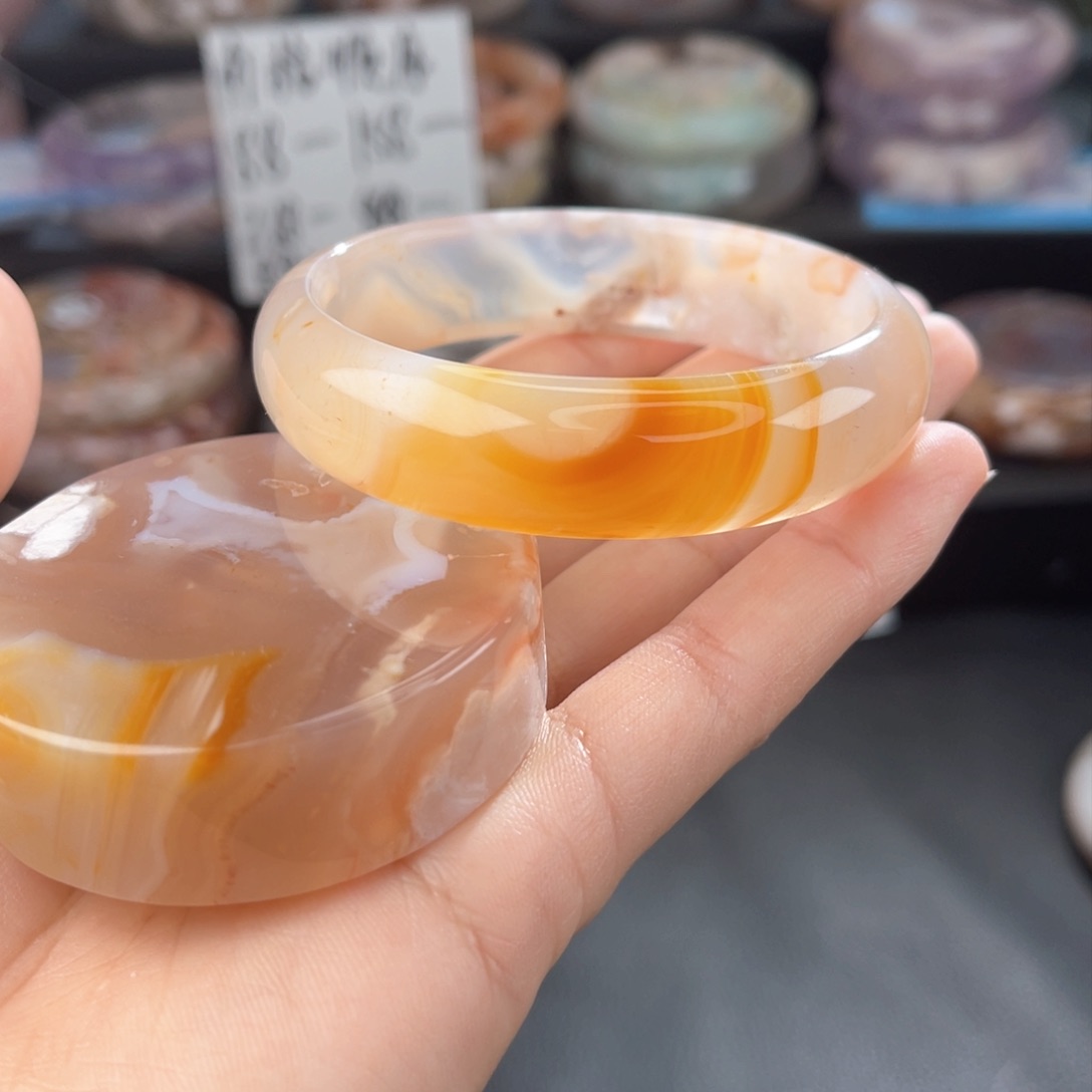 石英质玉手镯未镶嵌55