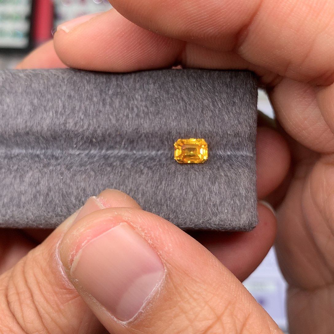 彩色蓝宝石裸石未镶嵌1.38c t