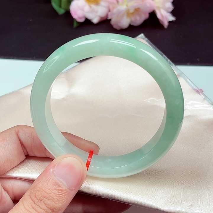 翡翠未镶嵌手镯58圈口