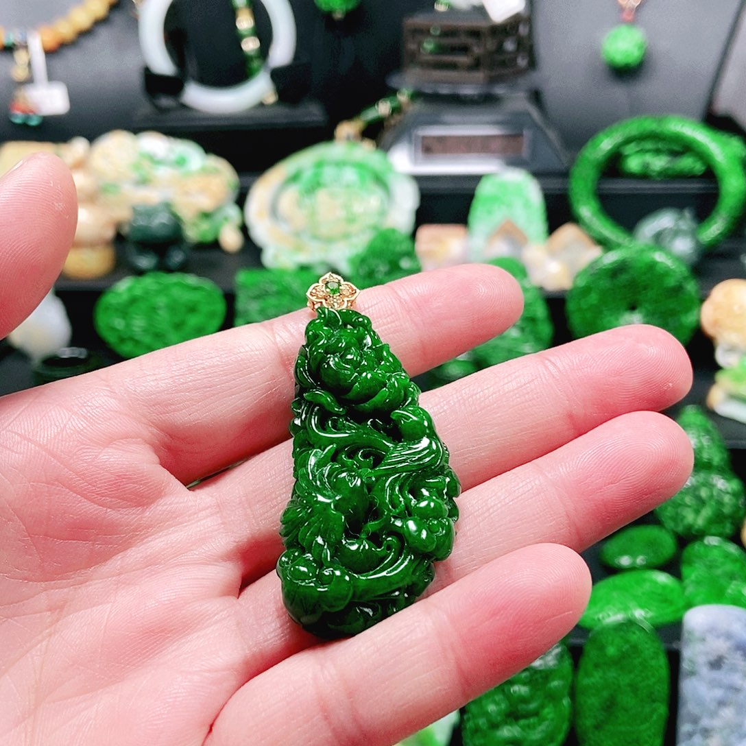 翡翠未镶嵌颈饰翡翠吊坠