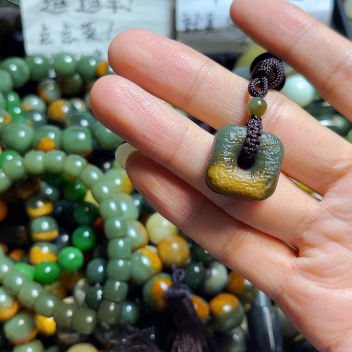 蛇纹石玉手链未镶嵌