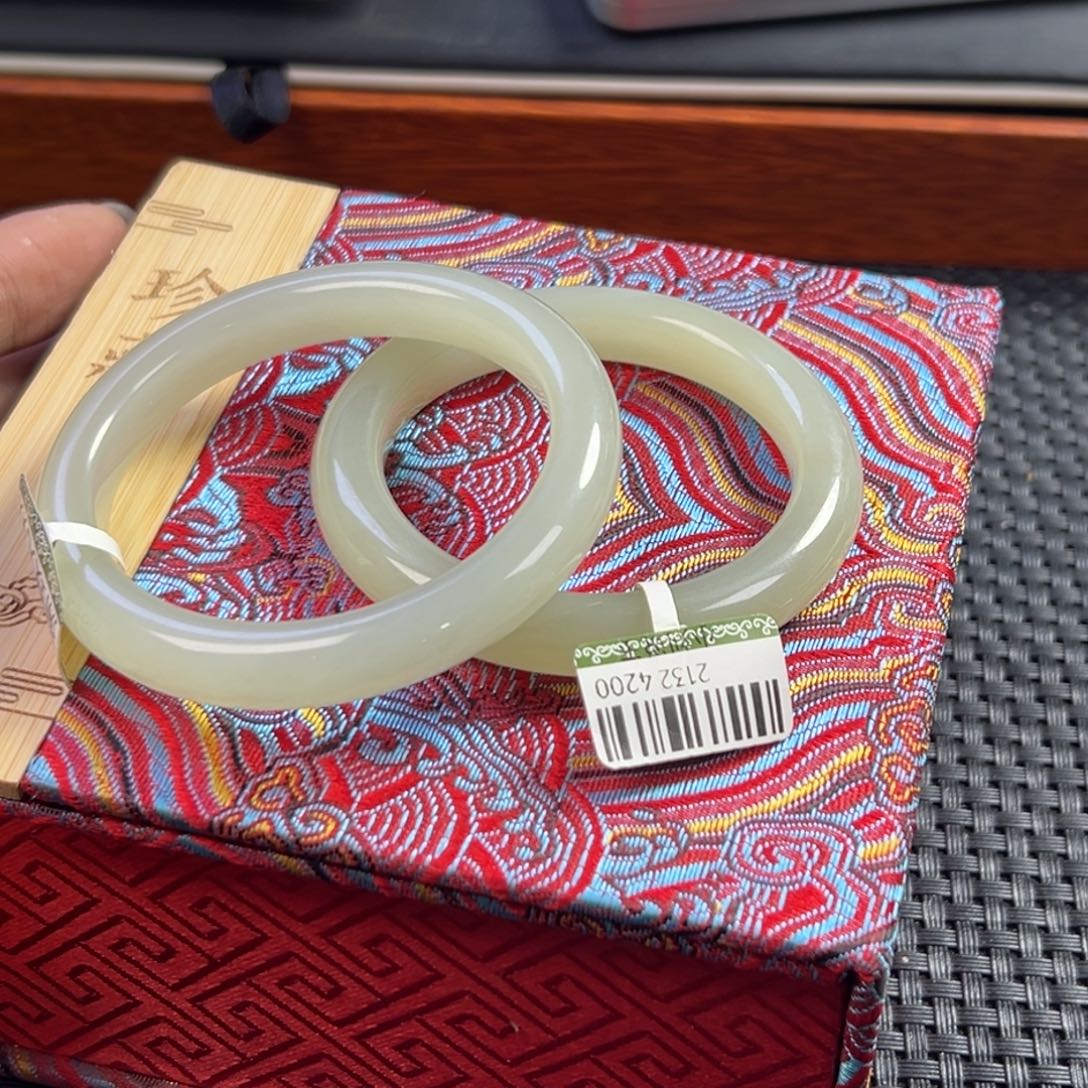 未镶嵌手镯和田玉多样性拍一发一