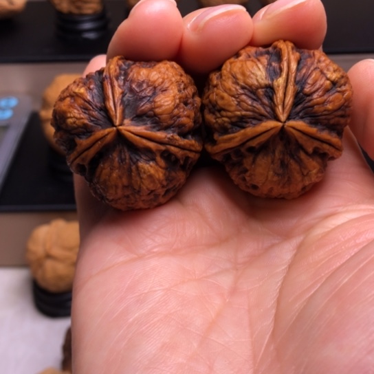 文玩核桃把件地闷三楞31