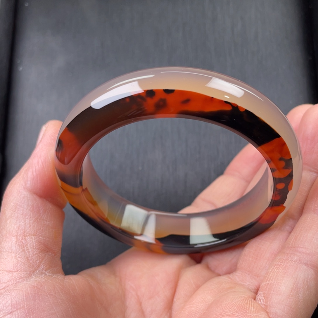 玛瑙/玉髓手镯未镶嵌56圈口