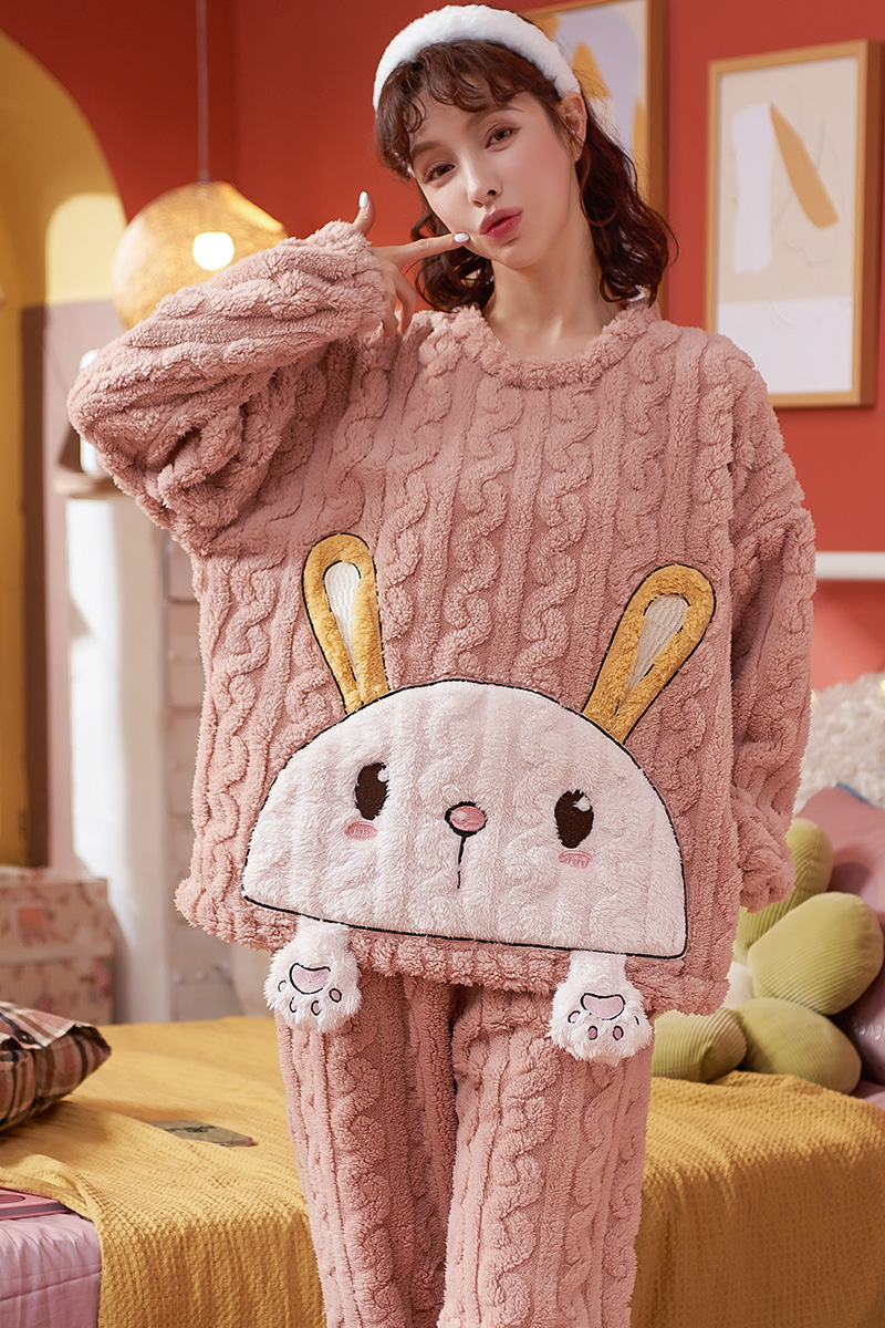 睡衣女加厚珊瑚绒款秋冬季保暖加绒家居服咖啡色兔子图案