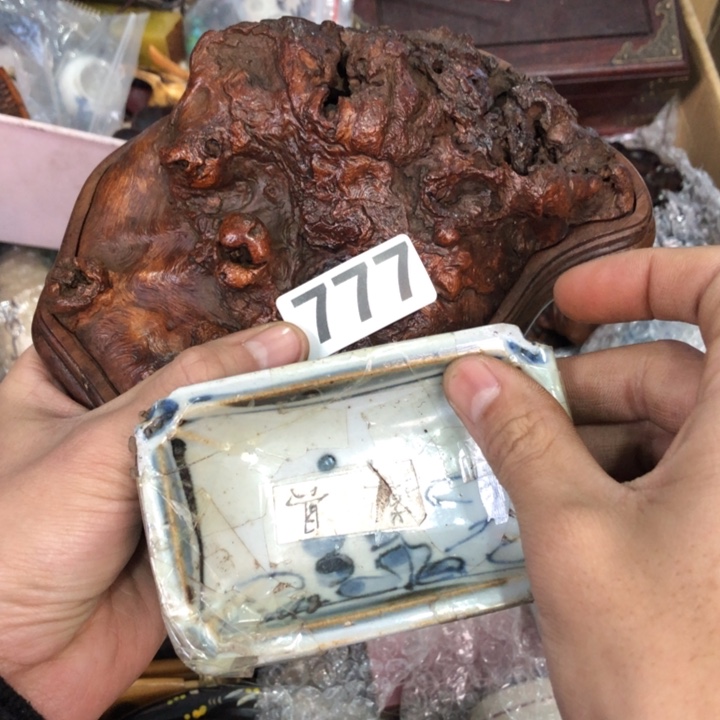  陶瓷孤品单件车里拍