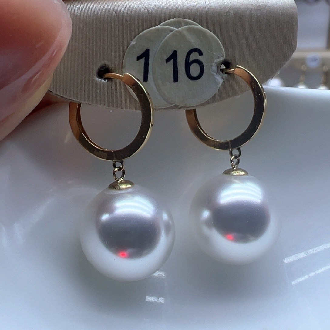 18K金镶嵌淡水珍珠耳饰