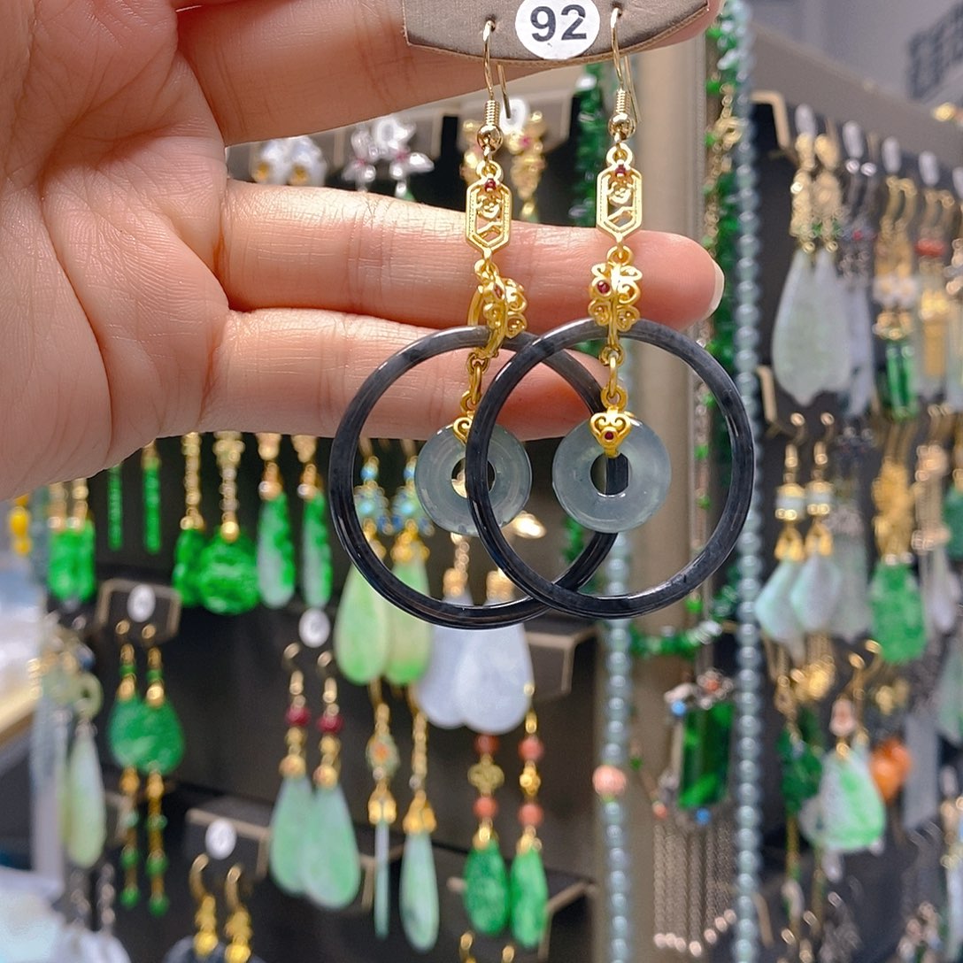 未镶嵌翡翠耳饰翡翠