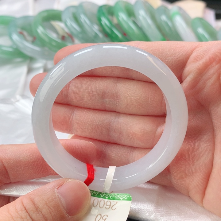 翡翠手镯未镶嵌缅甸A货翡翠手镯