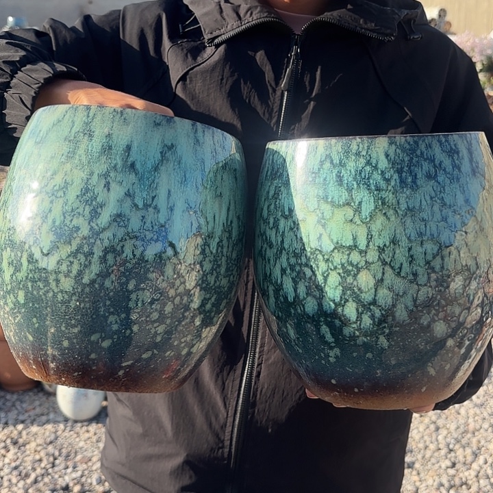 绿蛋壳微瑕两个口径16高度20