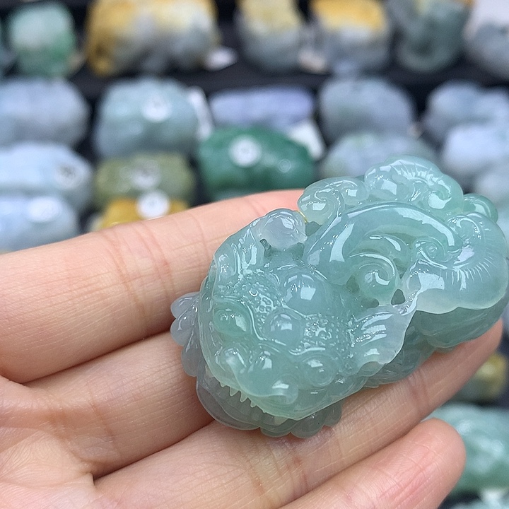 翡翠未镶嵌颈饰天然缅甸A货翡翠貔貅吊坠