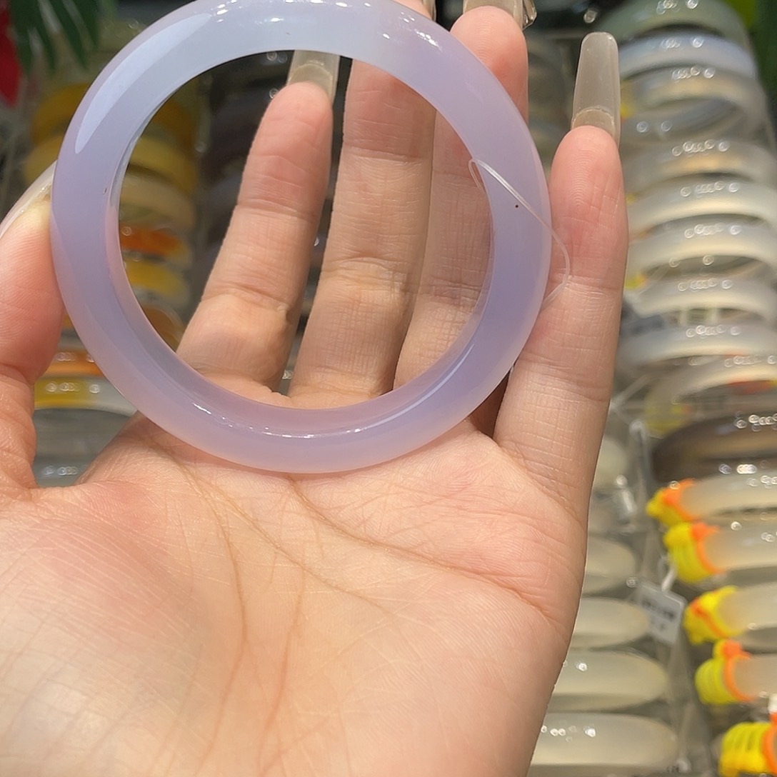 拿***s玛瑙/玉髓手镯未镶嵌54