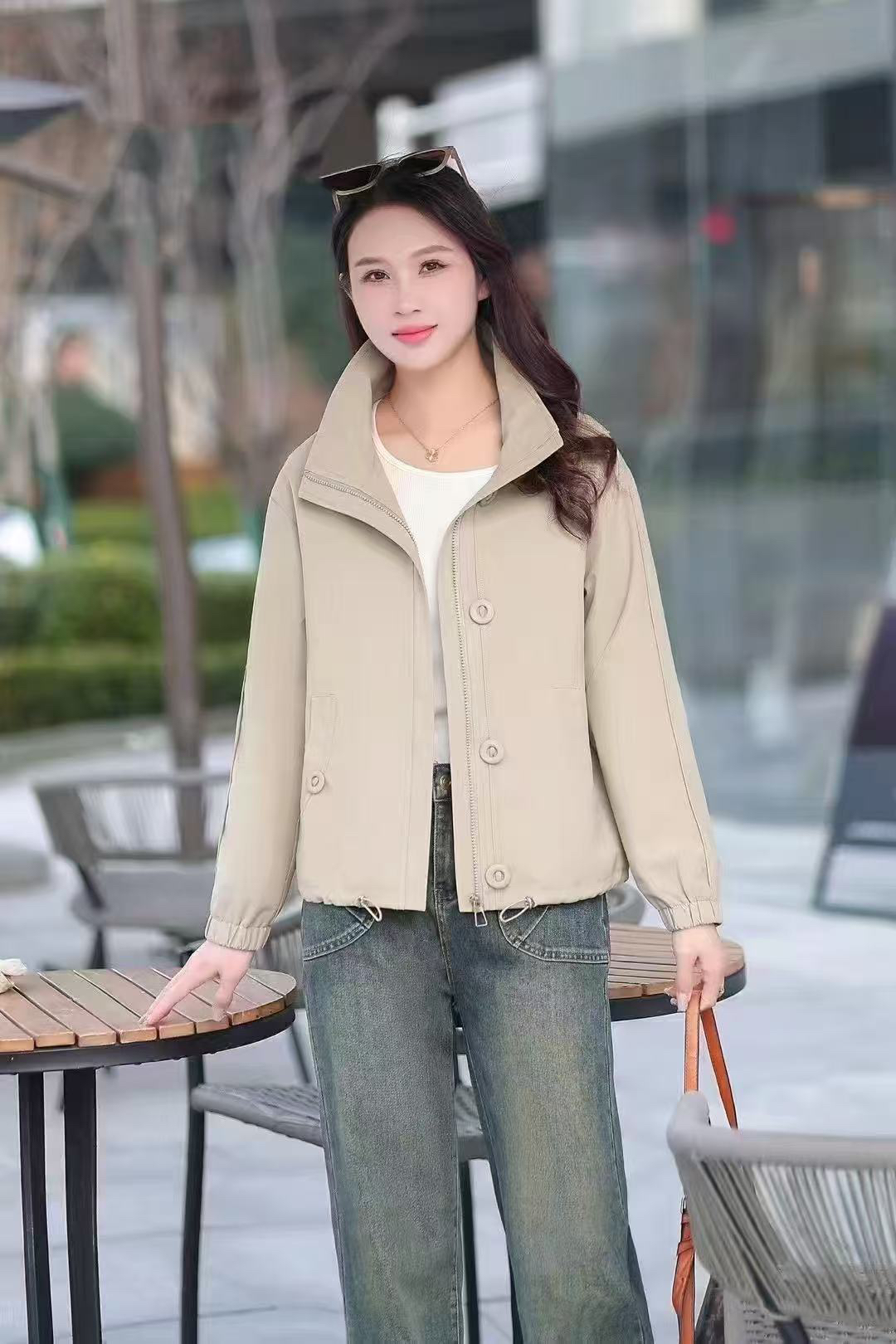 女式休闲时尚外套减龄