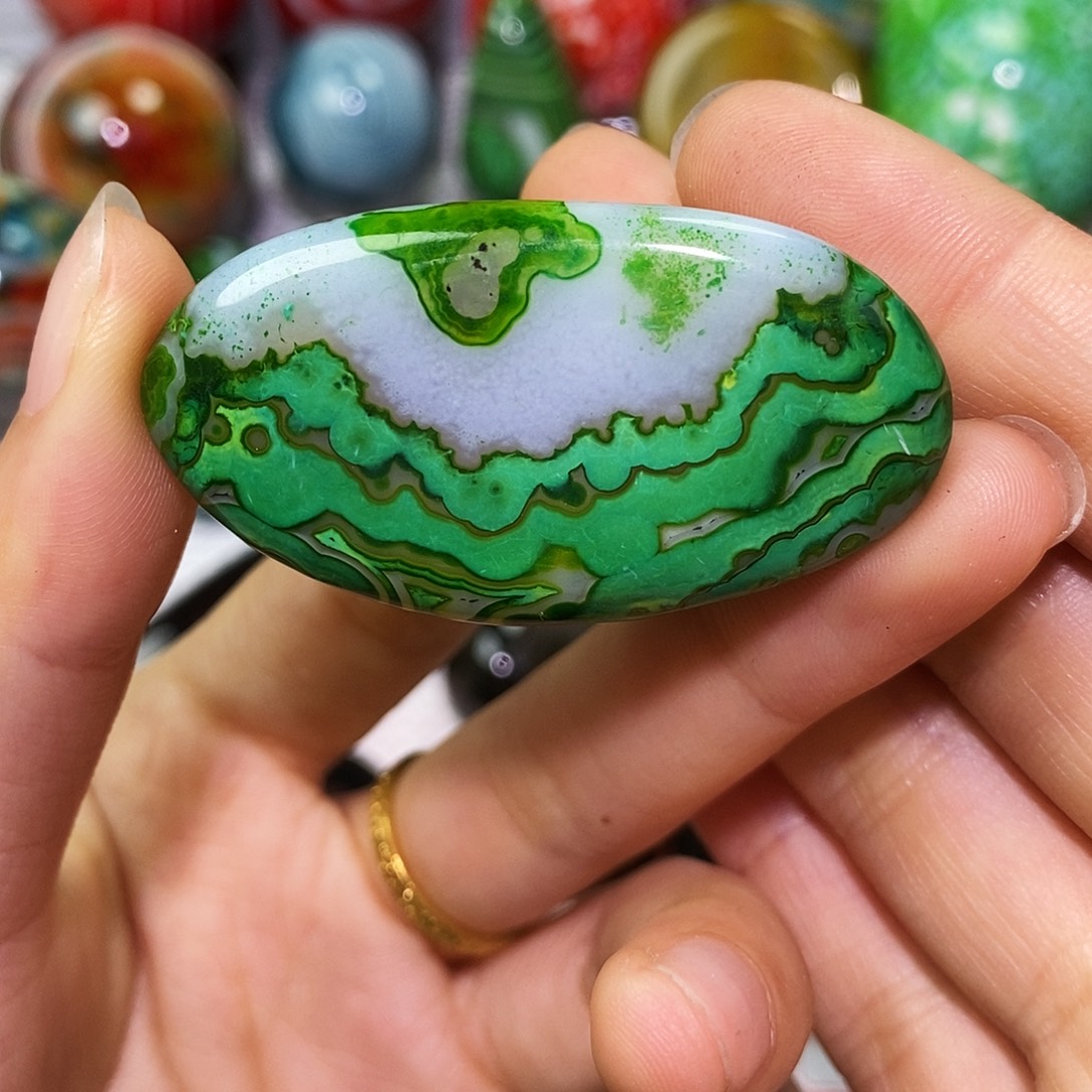 绿***翡玛瑙/玉髓未镶嵌珠宝奇石