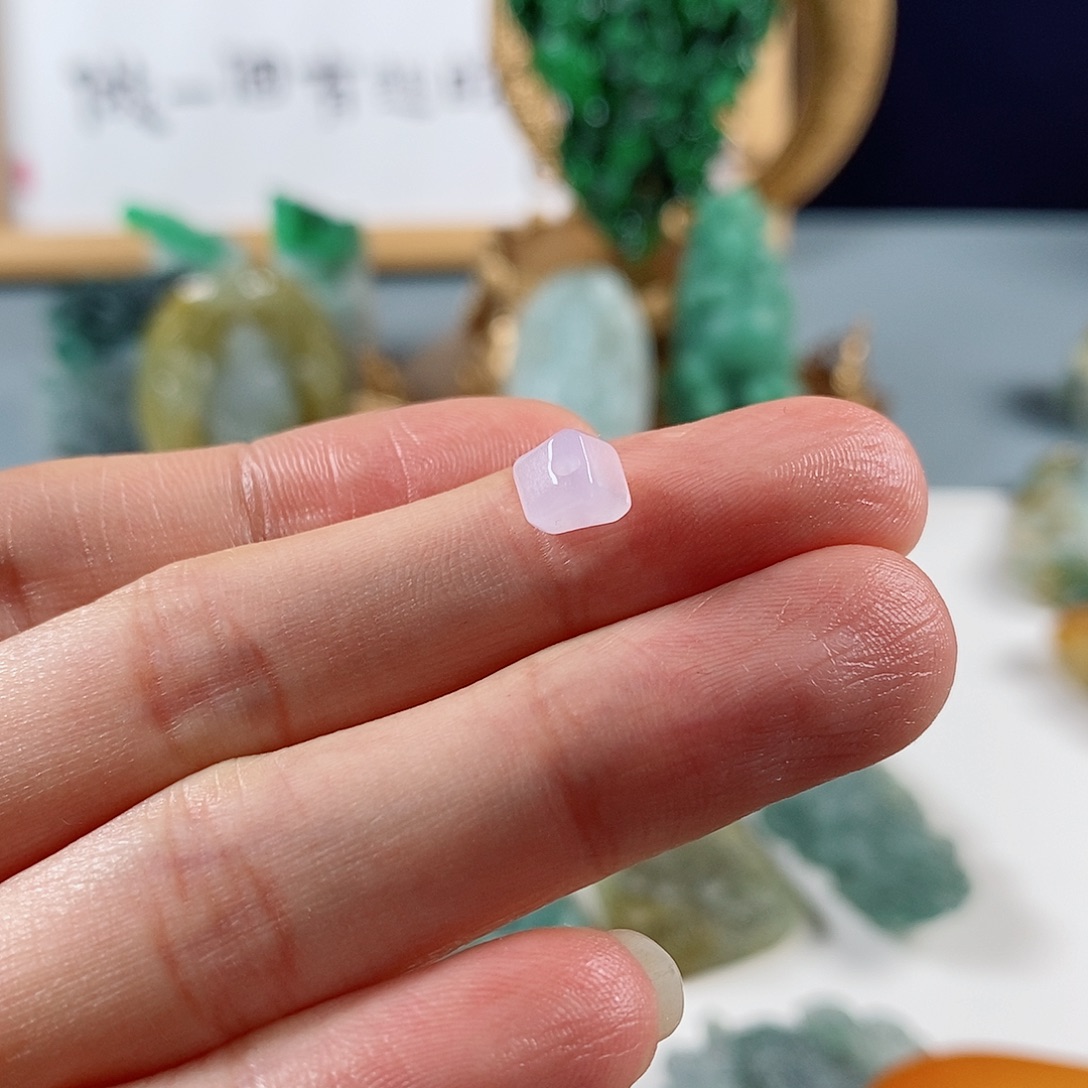 翡翠未镶嵌耳钉天然a货翡翠耳钉