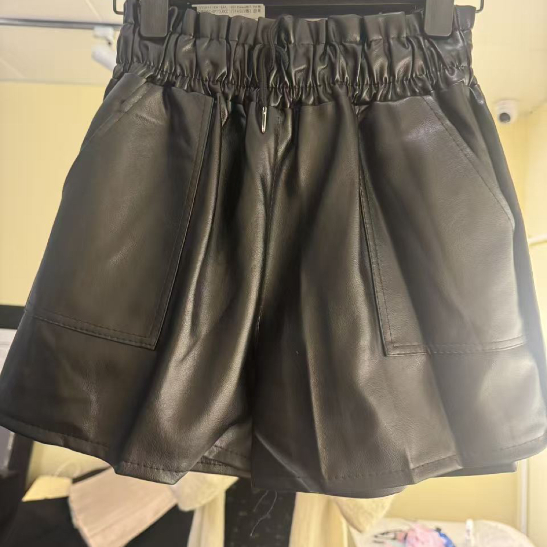 秋冬季新款轻奢风高腰PU皮阔腿A字显瘦短裤