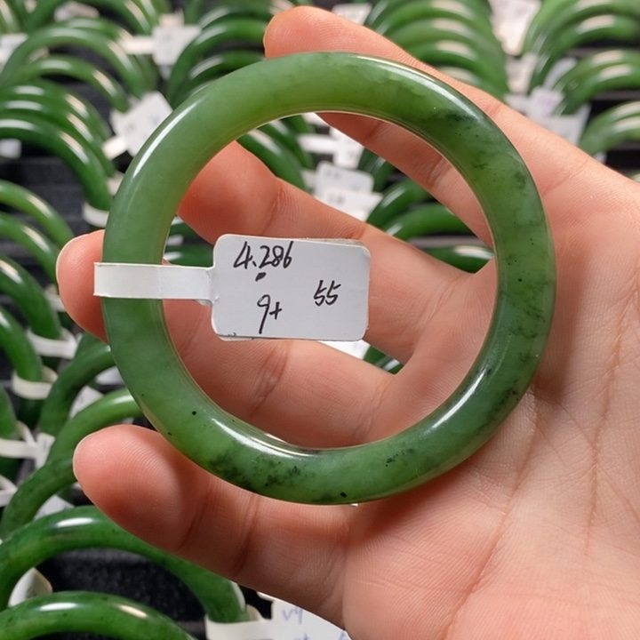 未镶嵌手镯和田玉（碧玉）有瑕疵55