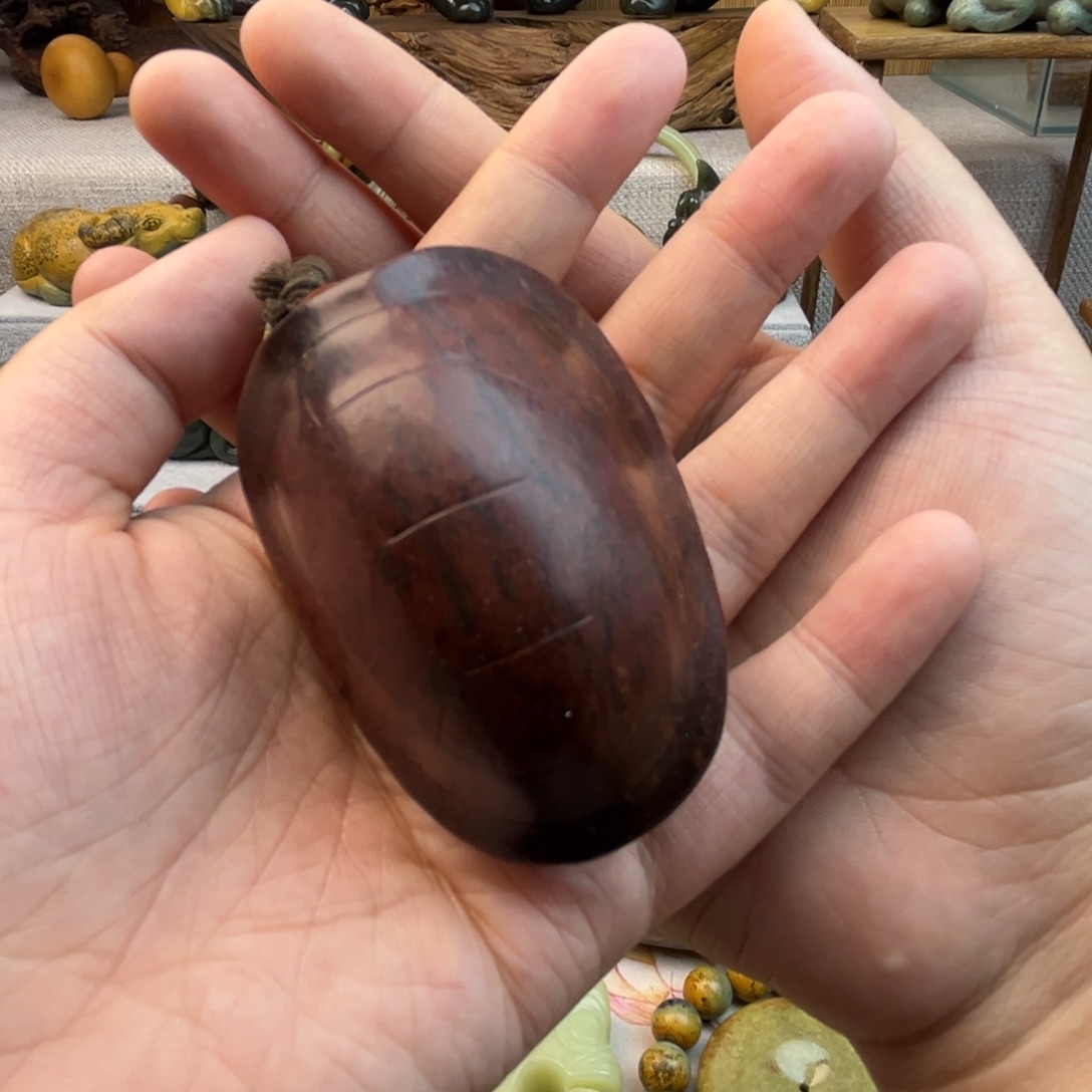 岫岩河磨玉（透闪石质玉）把件未镶嵌白*鱼