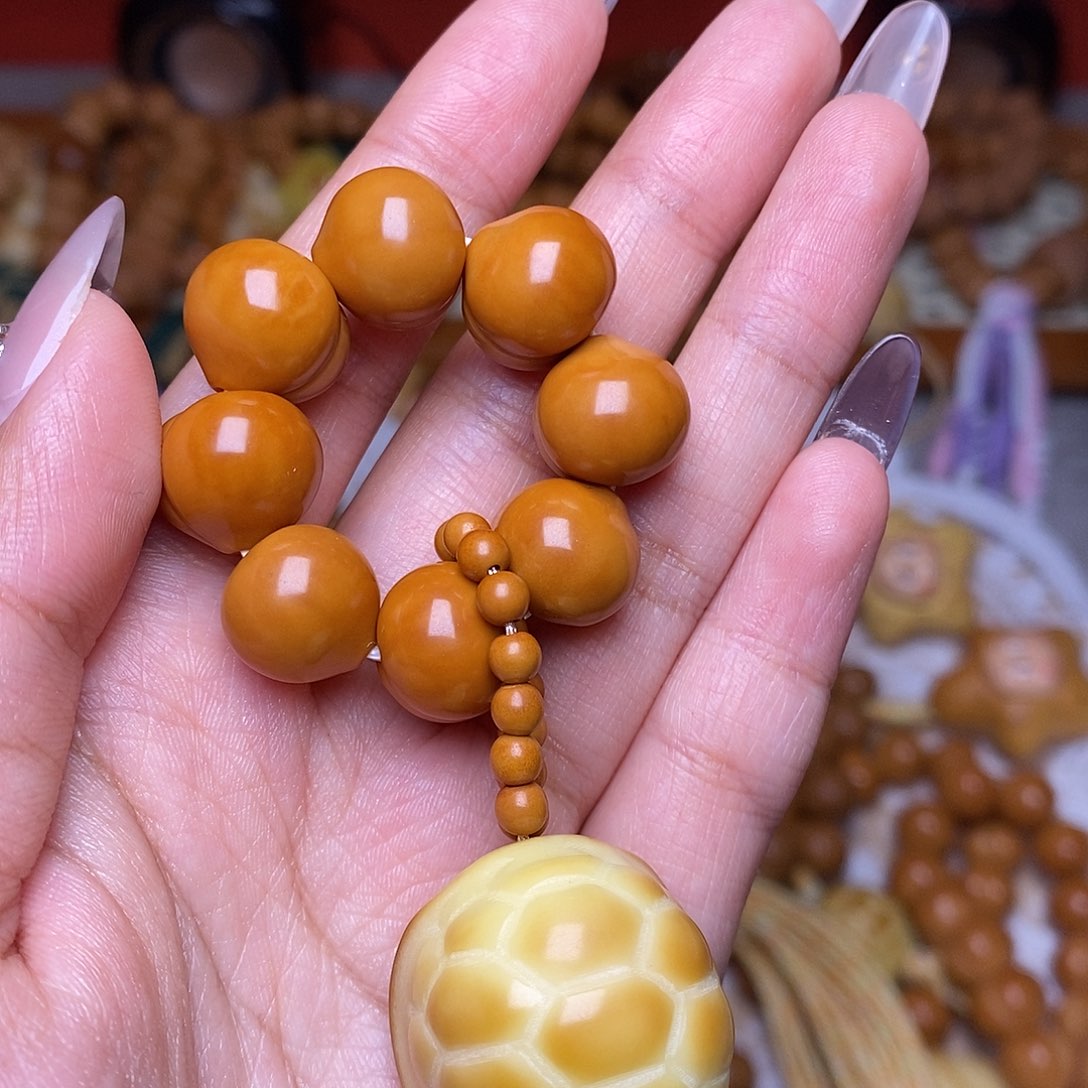 吊坠猴头核桃玻璃底大富甲手捻