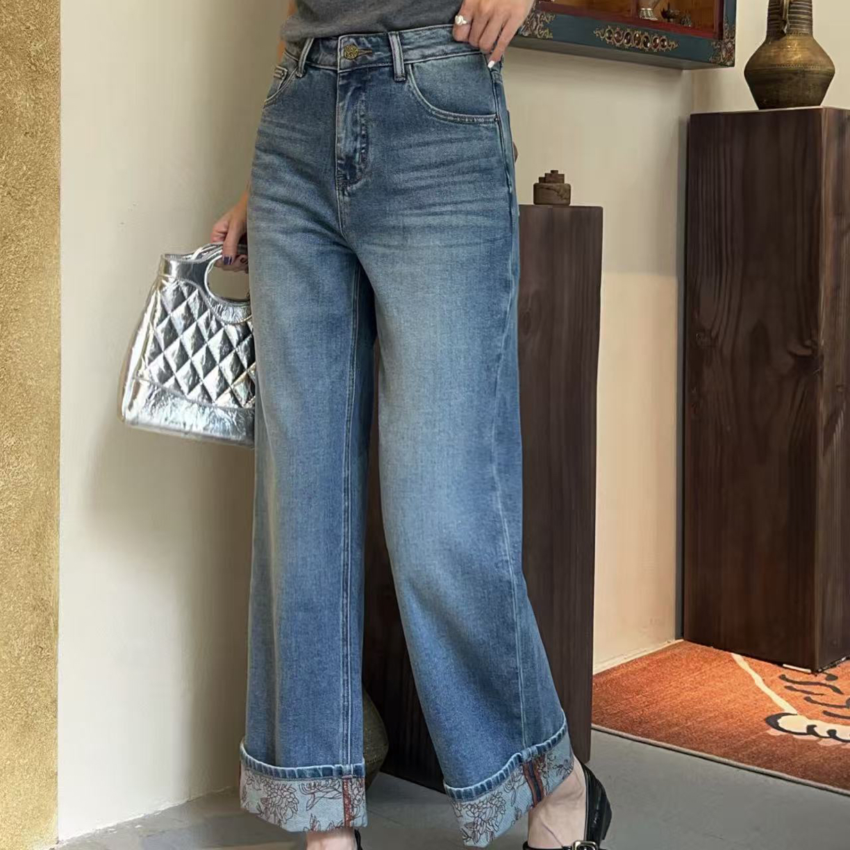 36722咖啡花卷边九分直筒裤