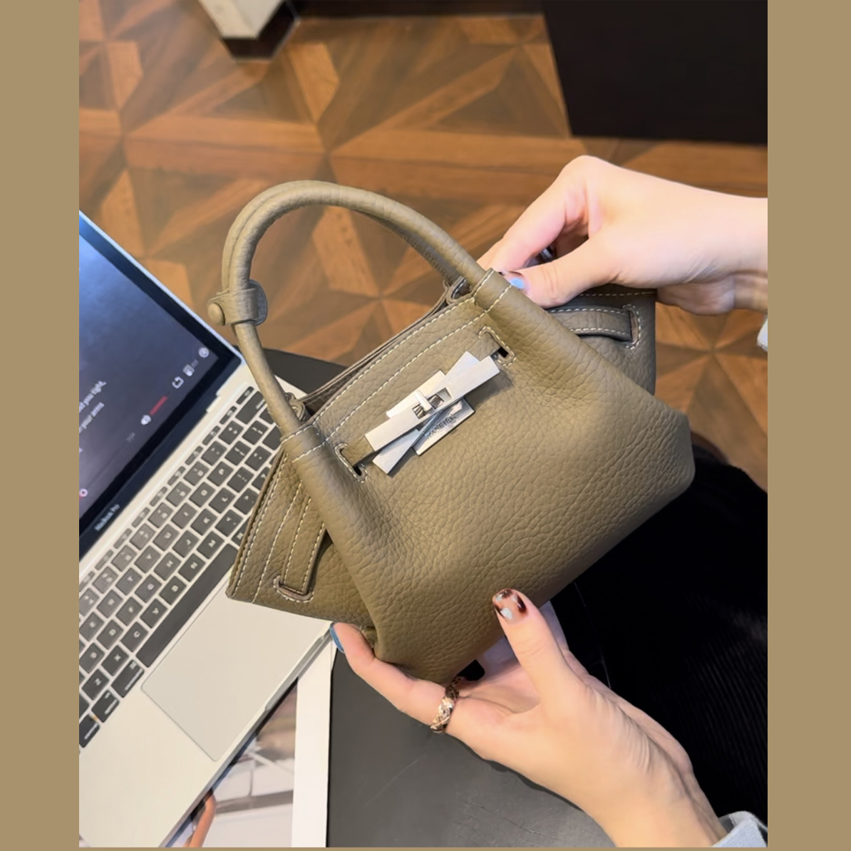 2025新款小众复古手提花园包高品质大容量饺子包休闲斜挎包25030