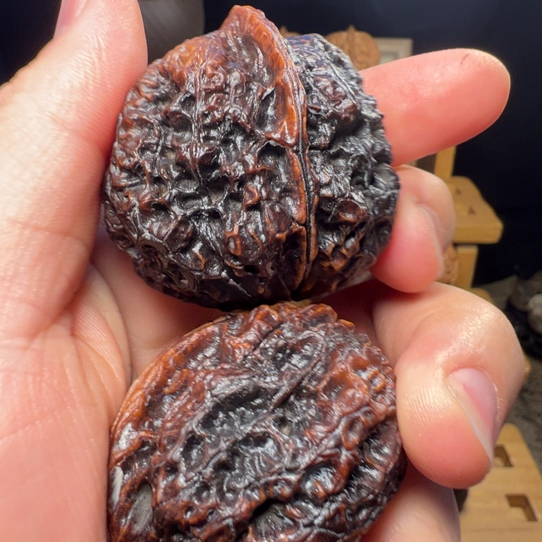 文玩核桃吊坠卧龙金蟾45mm