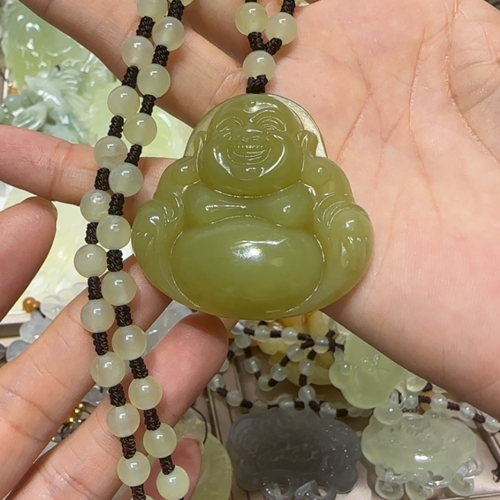 蛇纹石玉吊坠未镶嵌