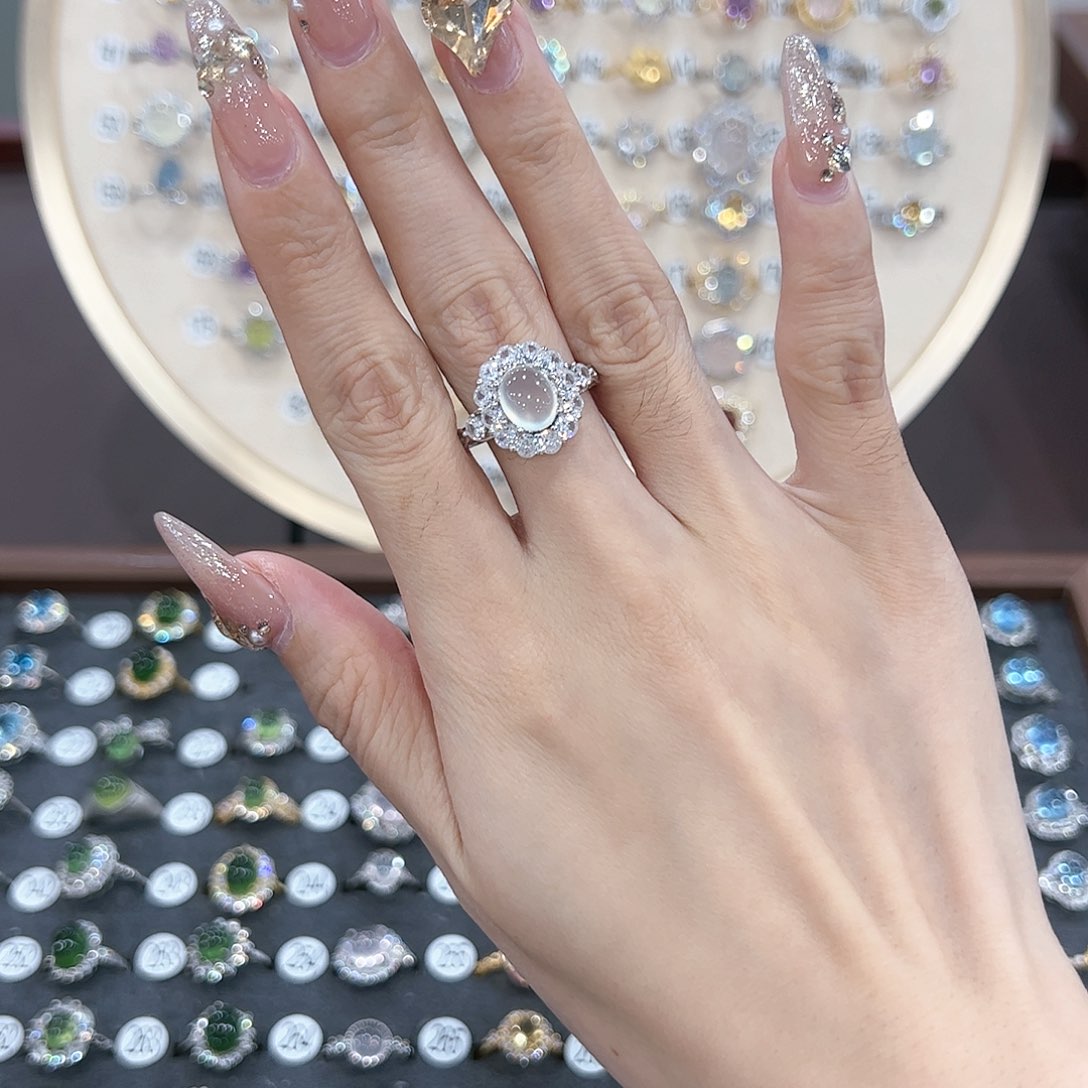 蛇纹石玉戒指银S925镶嵌诗**?