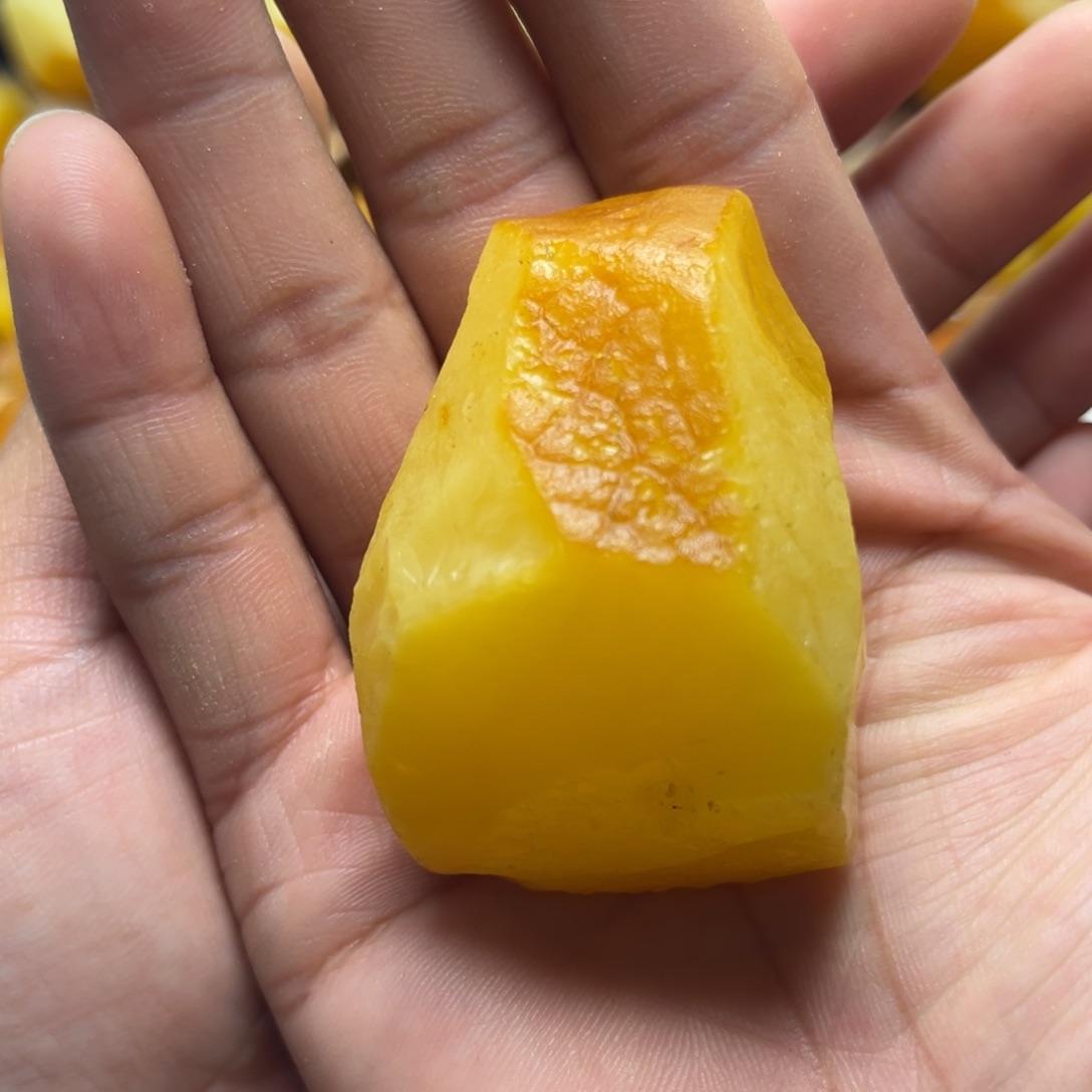 定制琥珀未镶嵌蜜蜡定制水滴吊坠