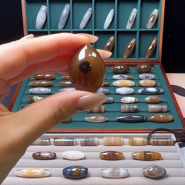 加***法玛瑙/玉髓未镶嵌颈饰