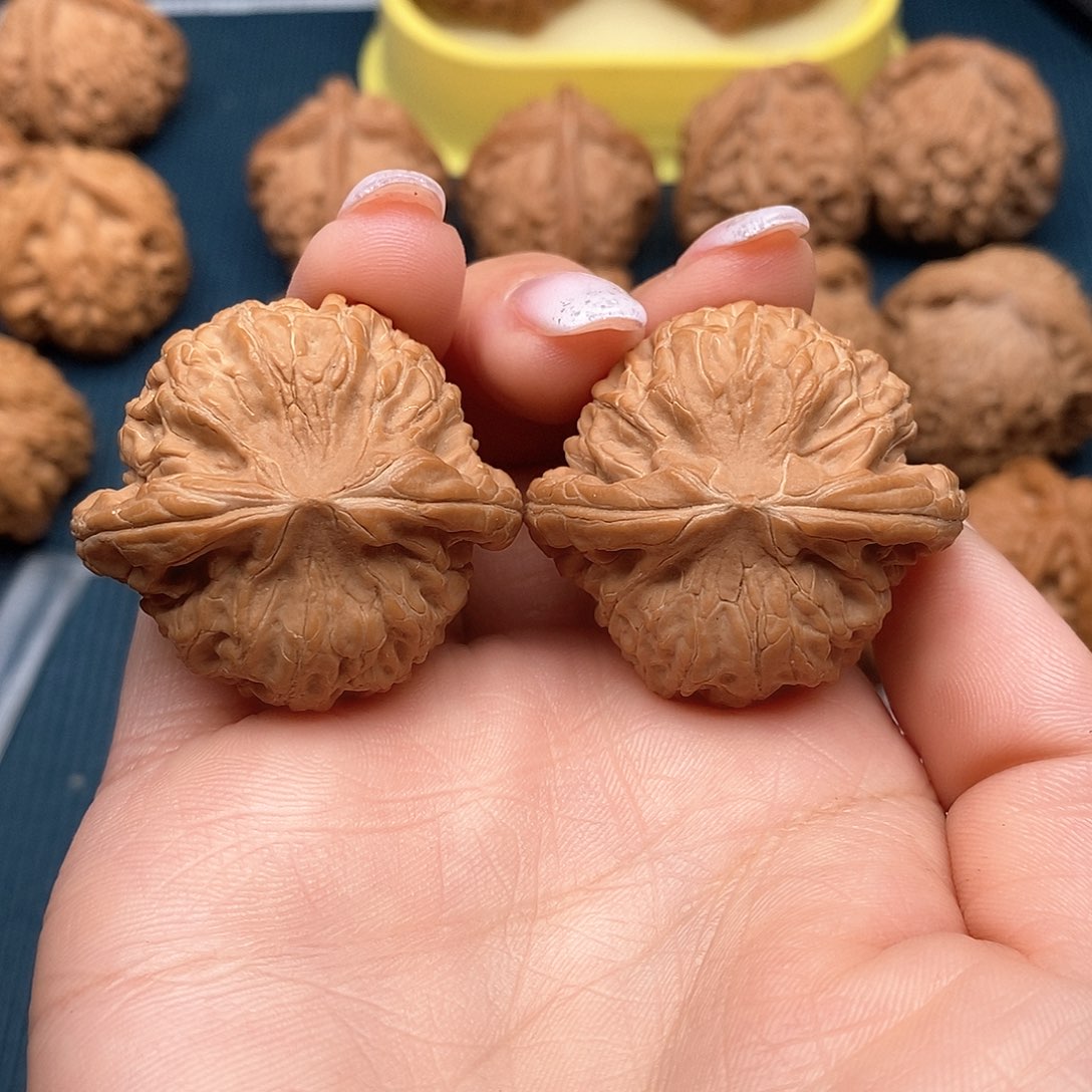 文玩核桃吊坠核王37.5