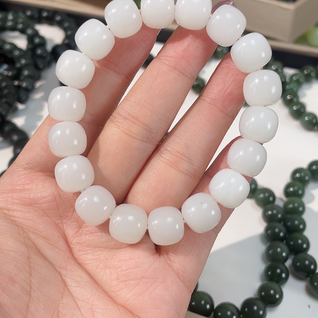 和田玉手链未镶嵌俄白 12