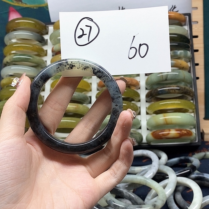 未镶嵌蛇纹石玉手镯