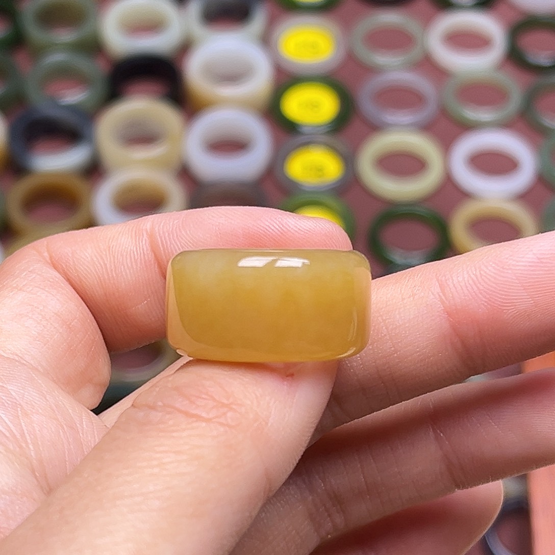 和田玉戒指未镶嵌16.5 黄金糖 无鉴赏